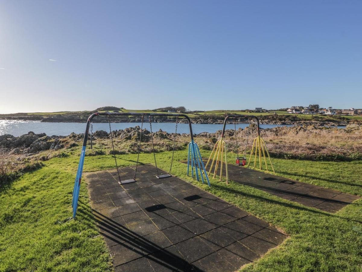 The Clamshell Apartment Isle of Whithorn Екстериор снимка